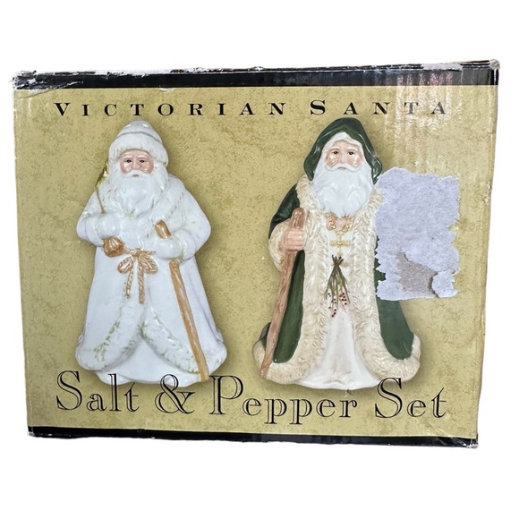 Vintage Victorian Santa Salt and Pepper Shakers Set - Picture 6 of 10